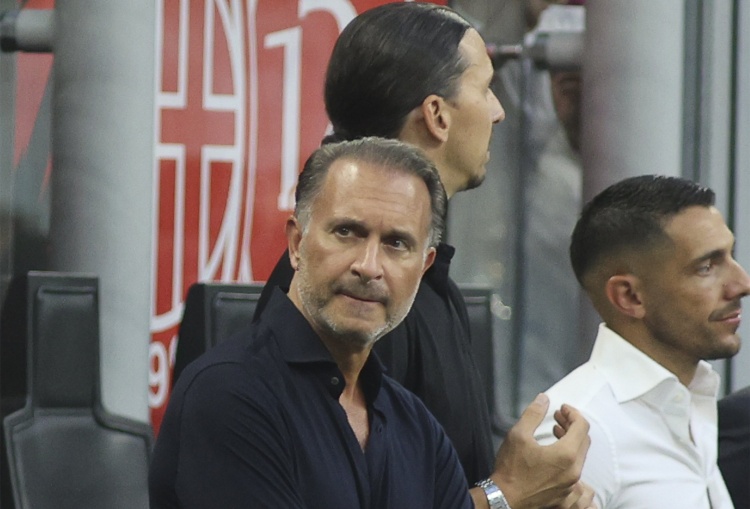 kaiyun-开云（中国）官方网站_KAIYUN SPORTS-迪马：米兰老板卡迪纳莱今日探班球队，与球员、阿莱格里见面拥抱